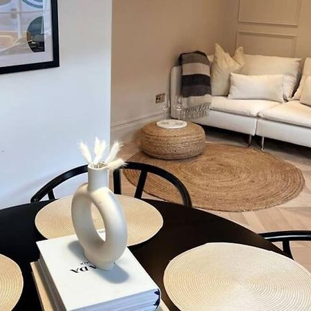 Апартаменты Courtyard Garden, Beautifully Finished Flat - Ba1 Бат Экстерьер фото