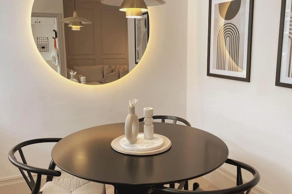 Апартаменты Courtyard Garden, Beautifully Finished Flat - Ba1 Бат Экстерьер фото